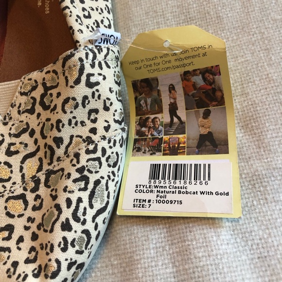 Toms Alpargatas in gold accented animal print size 7 NWT. - Picture 2 of 5